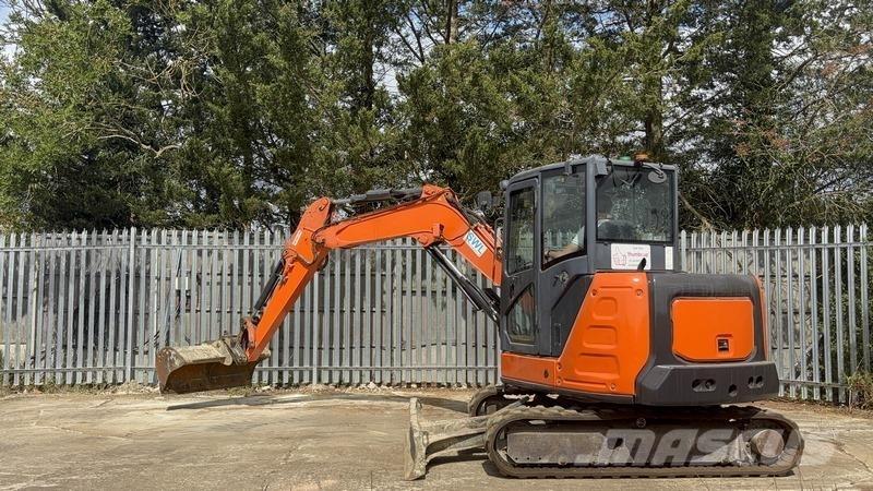 Hitachi ZX65 Midi rýpadla 7t - 12t