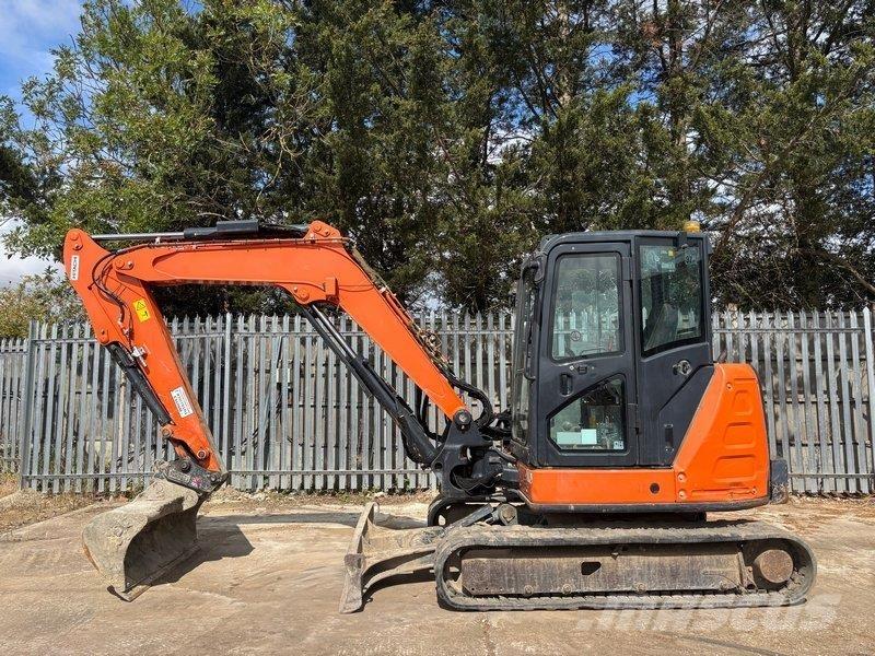 Hitachi ZX65 Midi rýpadla 7t - 12t