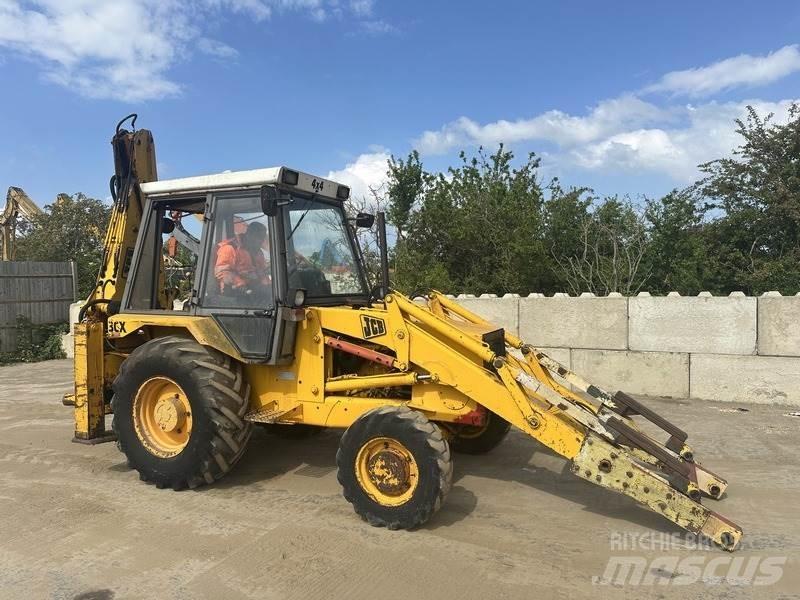 JCB 3CX Sitemaster Rýpadlo-nakladače