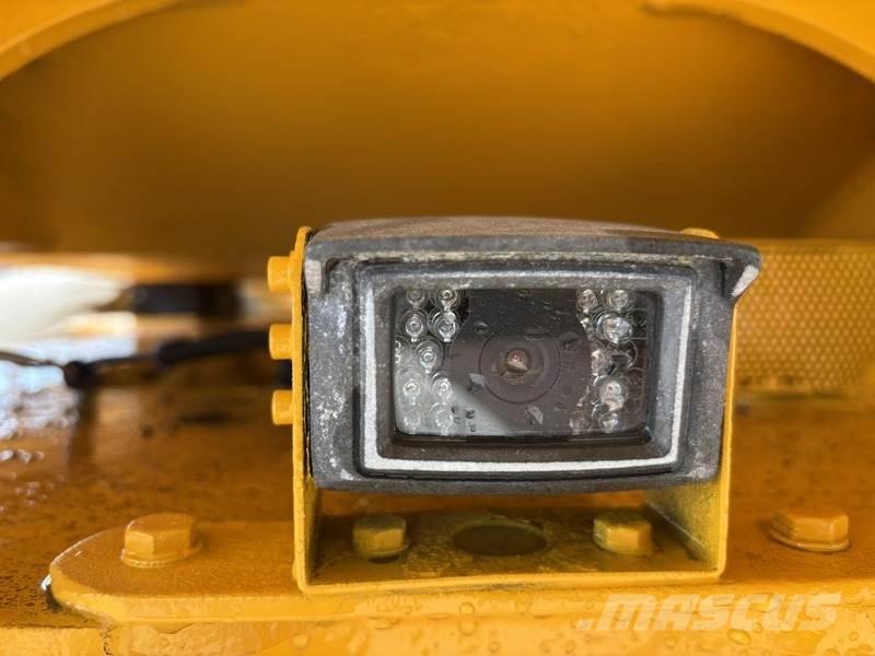 Volvo A25 Kloubové dempry