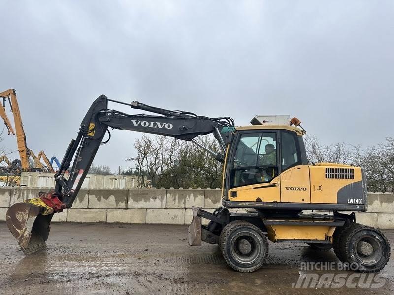 Volvo EW140 Kolová rýpadla