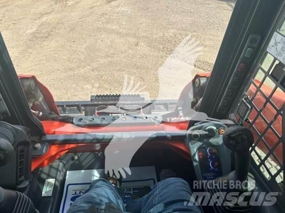 Kubota SSV75 Smykem řízené nakladače