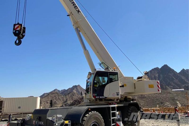 Terex RT 1070 Univerzální terénní jeřáby