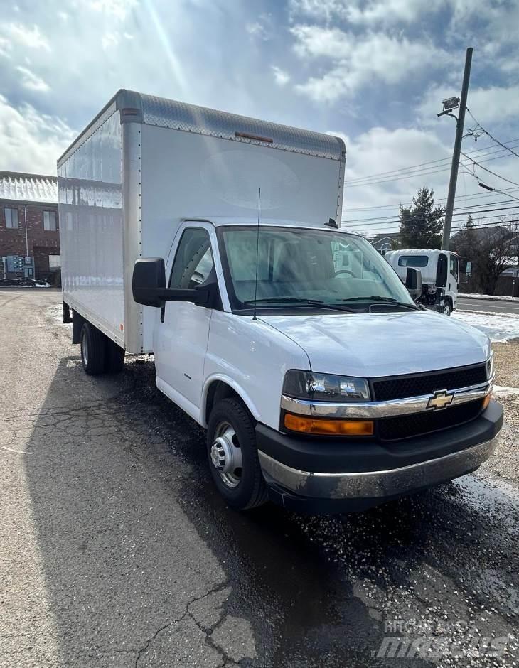 Chevrolet 3500 Skříňová nástavba
