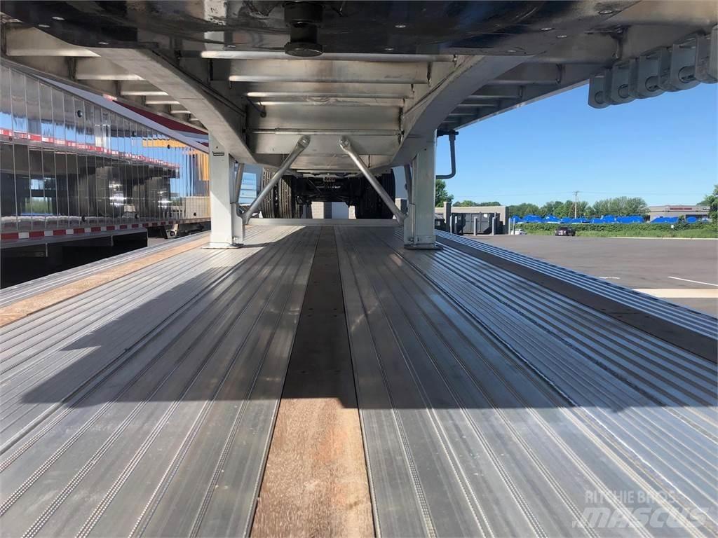 East Mfg FLATBED Valníky