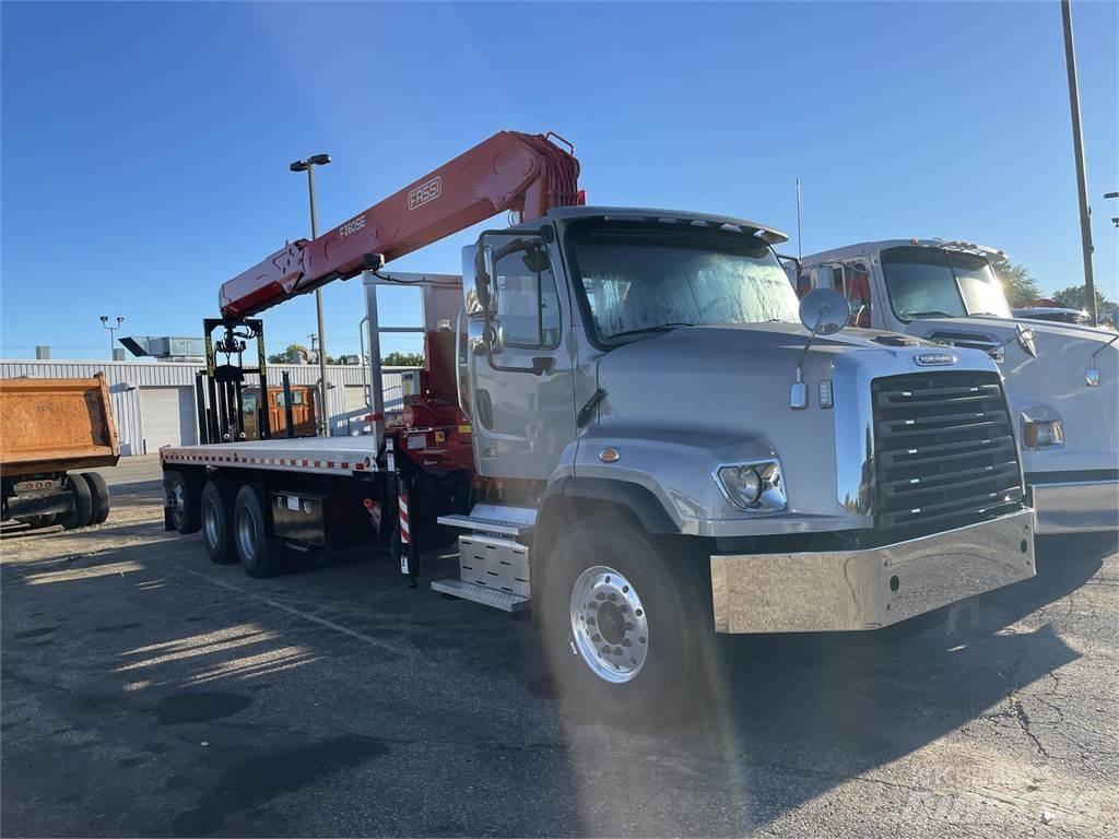 Freightliner 114SD Nákladní vozidlo bez nástavby