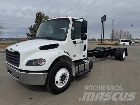 Freightliner M2 106 Tahače