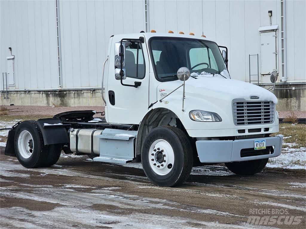 Freightliner M2 106 Tahače