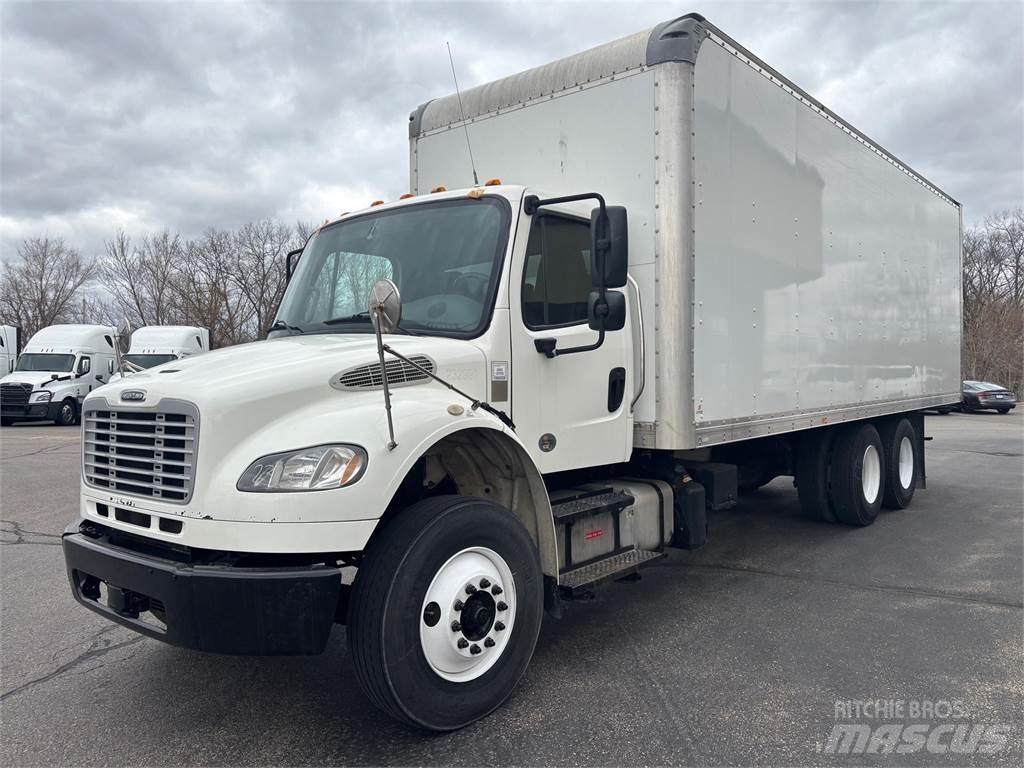 Freightliner M2 106 Skříňová nástavba