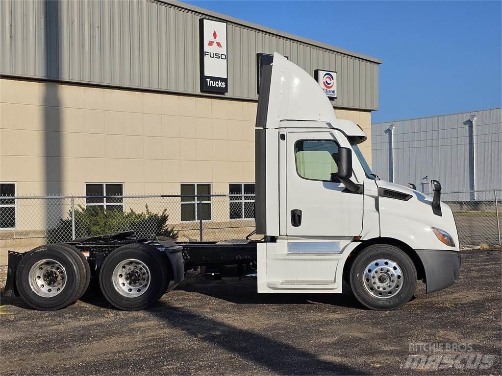 Freightliner PE116DC Tahače