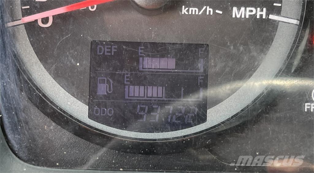 Hino 258ALP Skříňová nástavba