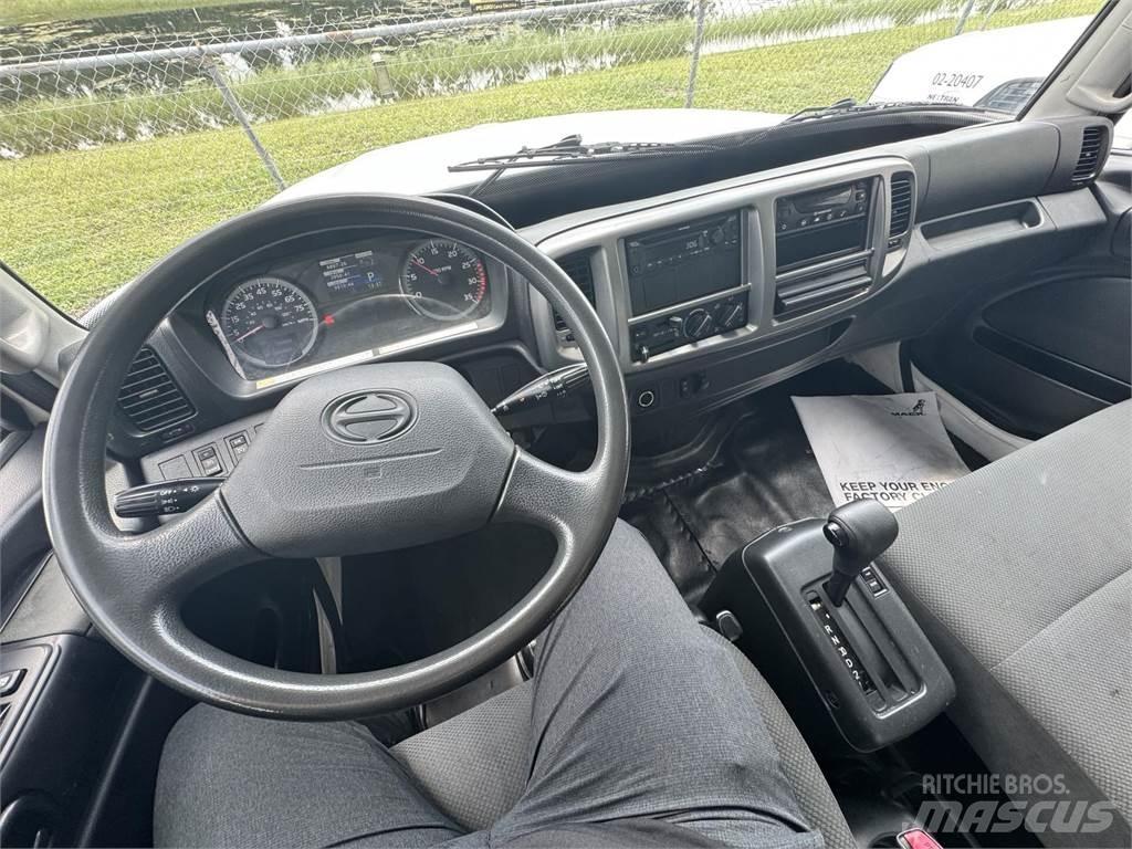 Hino 268 Skříňová nástavba