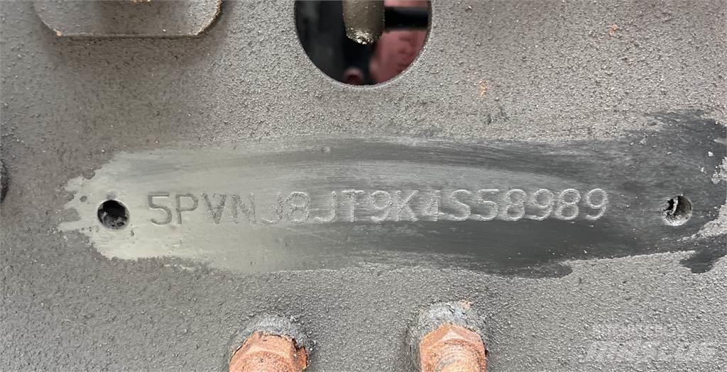 Hino 268 Skříňová nástavba