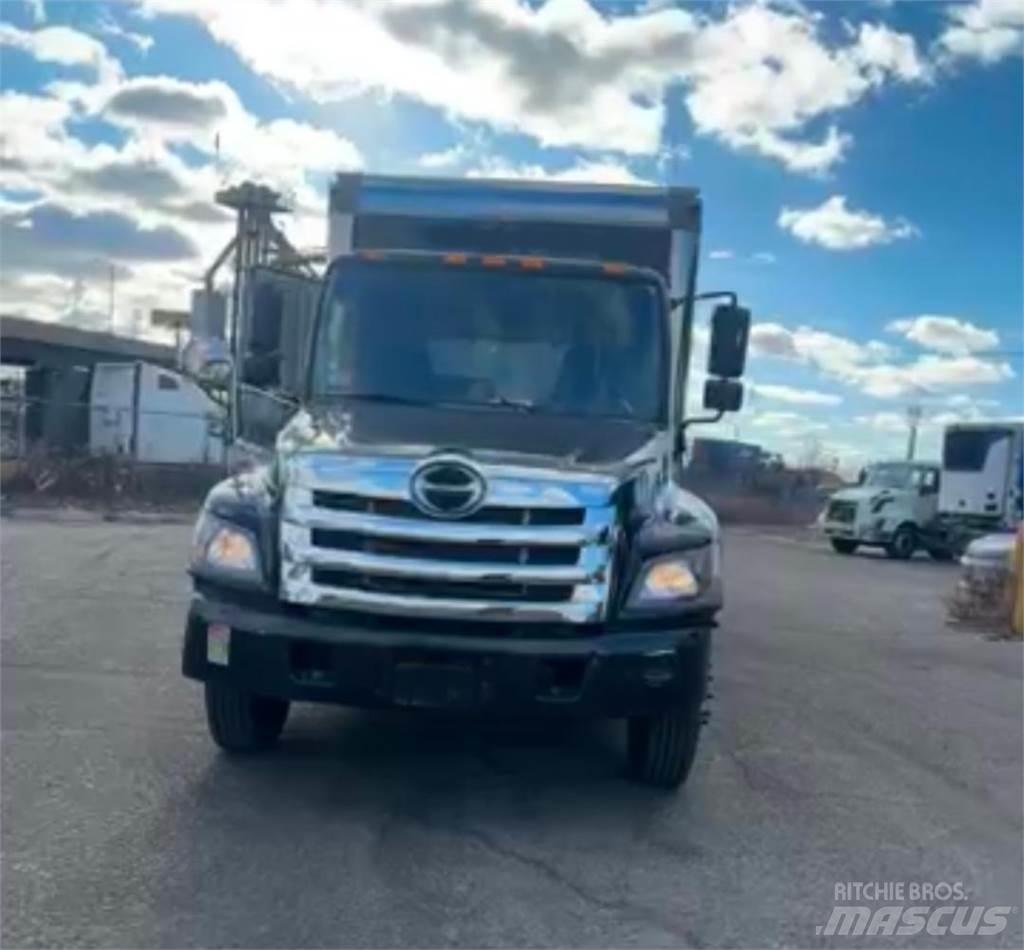 Hino 268A Skříňová nástavba