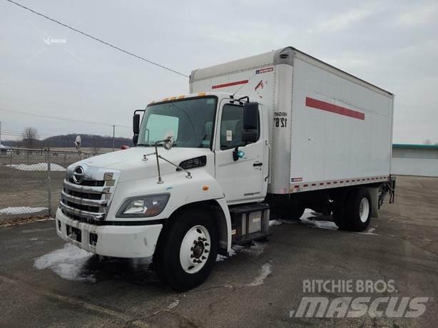 Hino 338 Skříňová nástavba