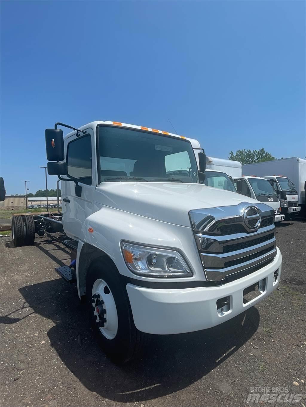 Hino L6 Skříňová nástavba