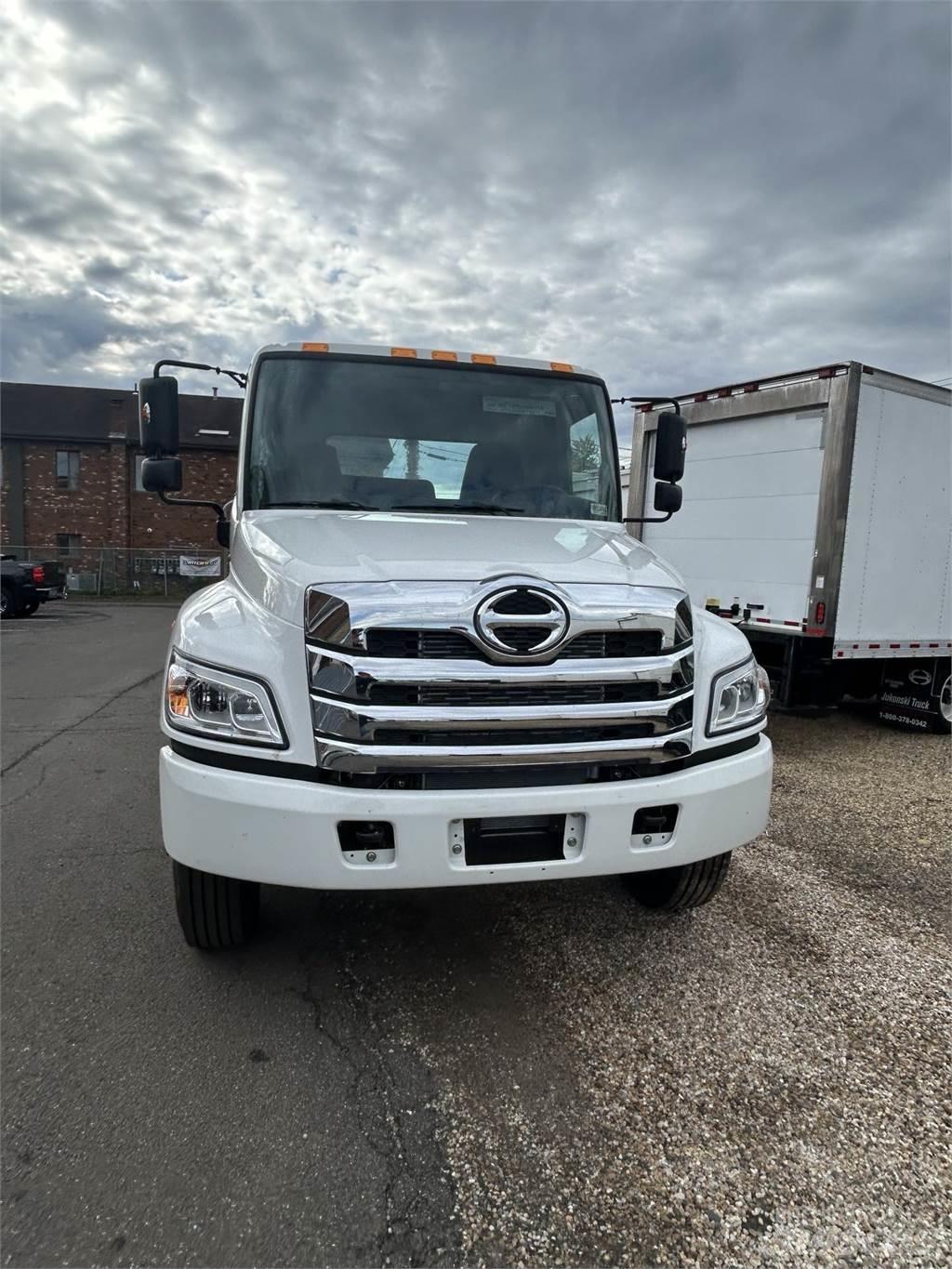 Hino L6 Skříňová nástavba