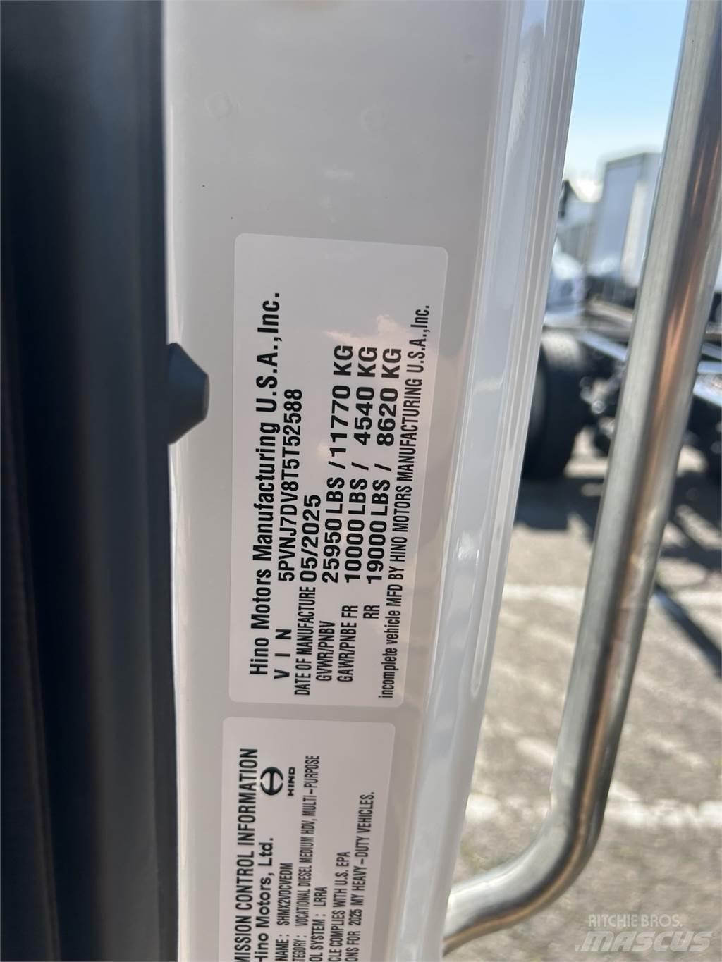 Hino L6 Nákladní vozidlo bez nástavby