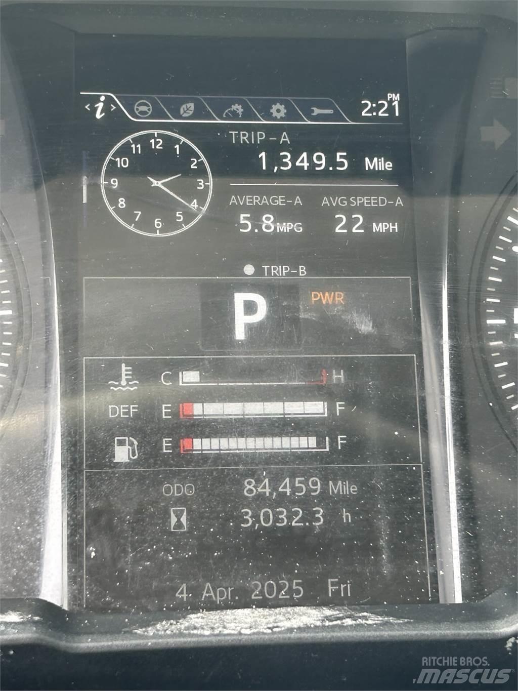 Hino L6 Skříňová nástavba