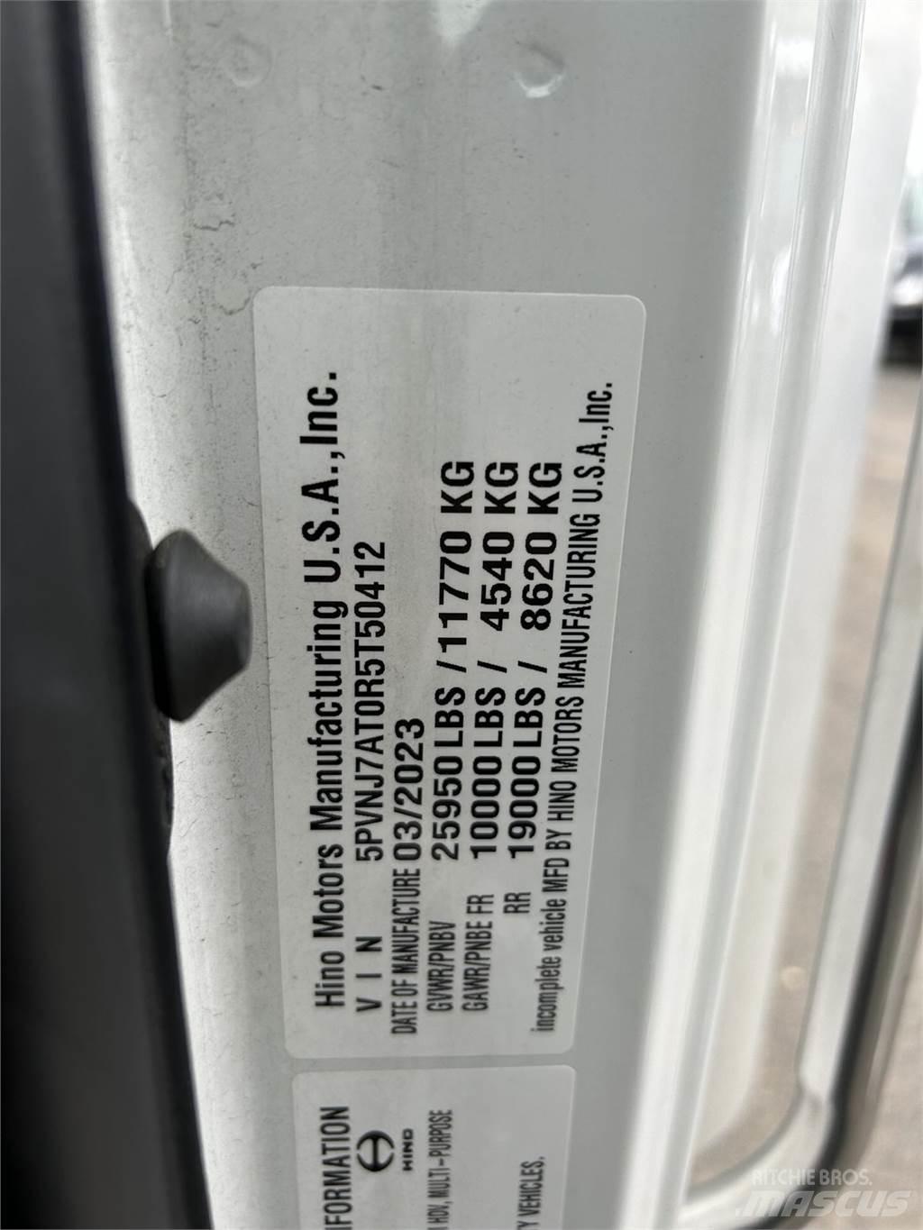 Hino L6 Skříňová nástavba