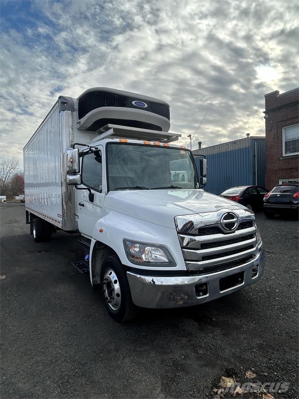 Hino L6 Skříňová nástavba