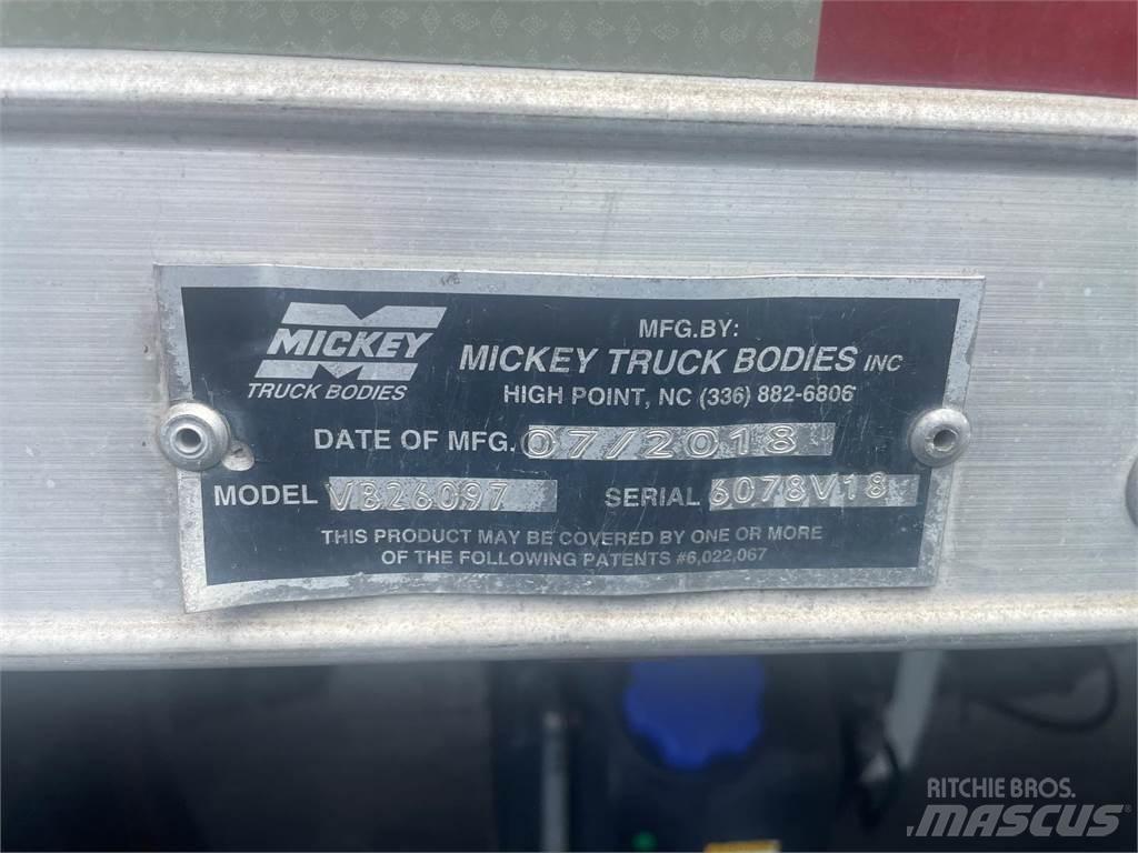 Isuzu FTR Skříňová nástavba
