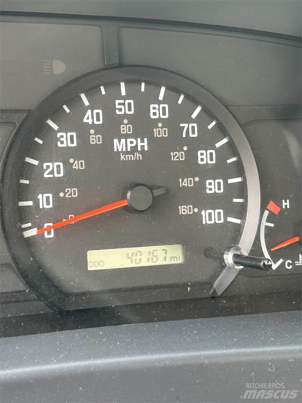 Isuzu NPR HD Další