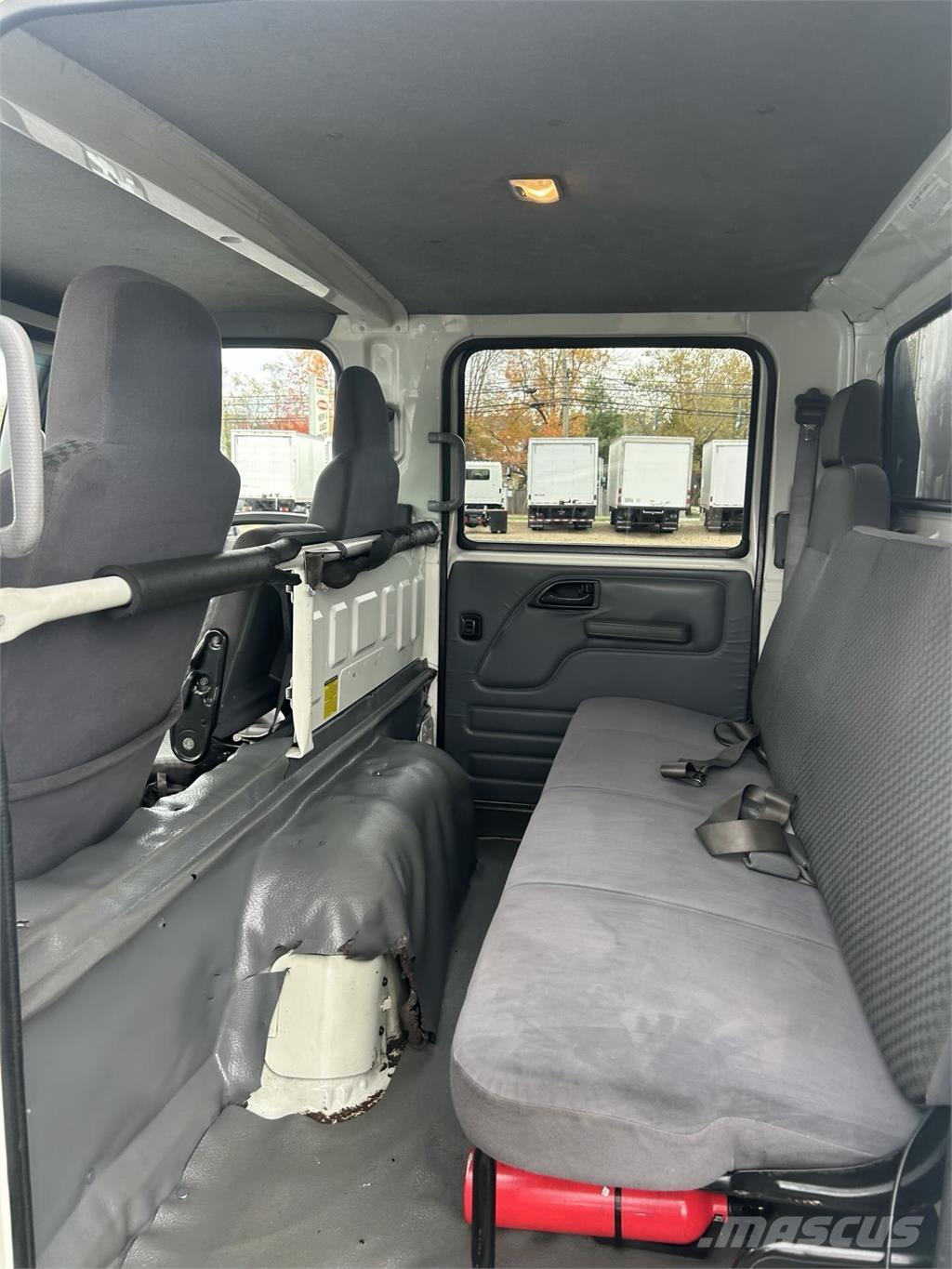 Isuzu NPR HD DC Skříňová nástavba