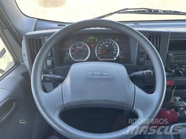 Isuzu NPR XD Skříňová nástavba