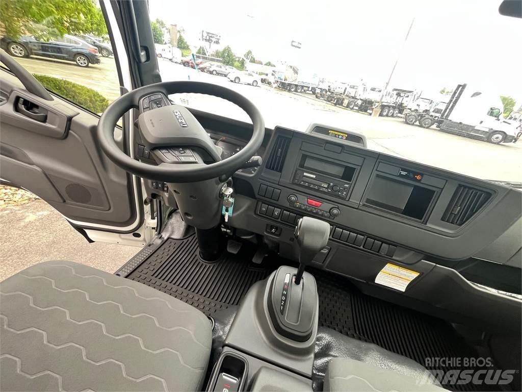 Isuzu NRR Nákladní vozidlo bez nástavby