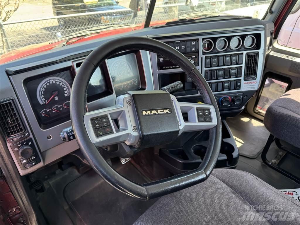 Mack AN64T Tahače