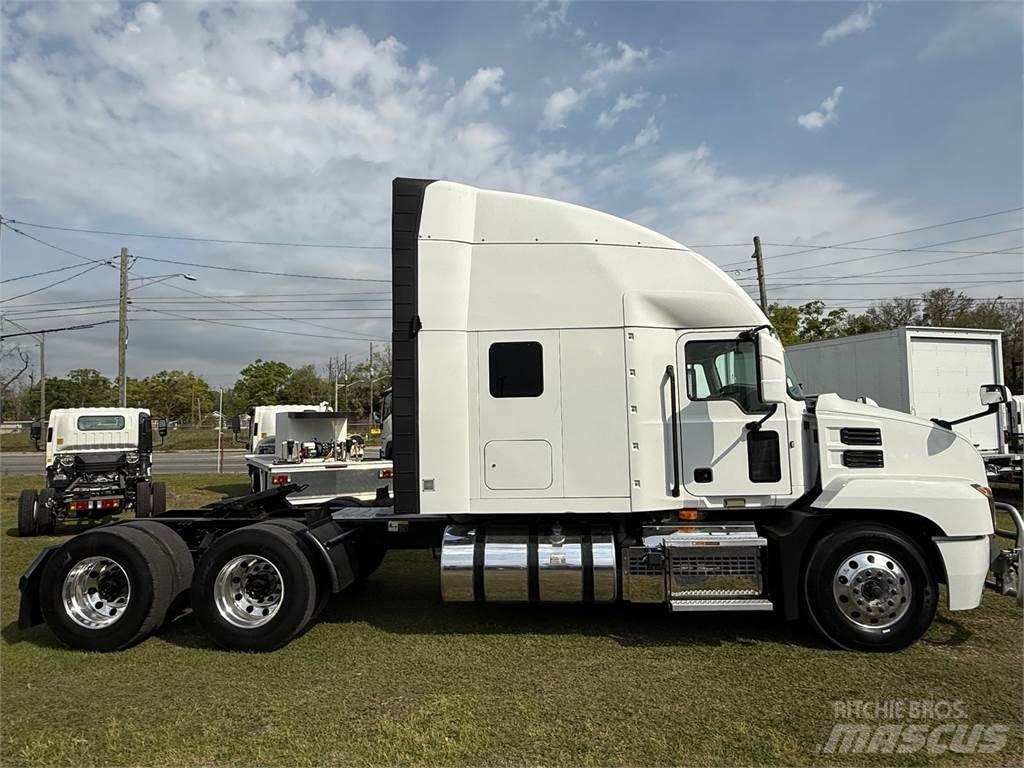 Mack AN64T Tahače