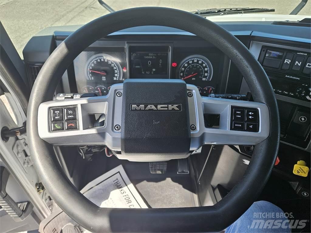 Mack AN64T Tahače