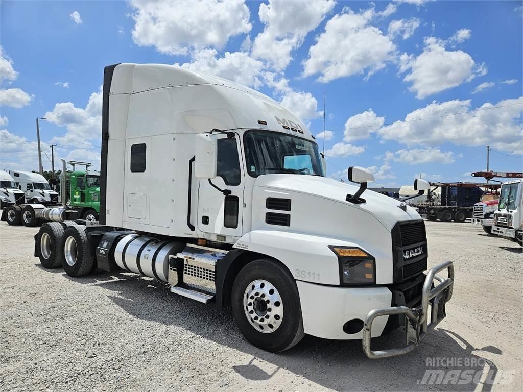 Mack AN64T Tahače