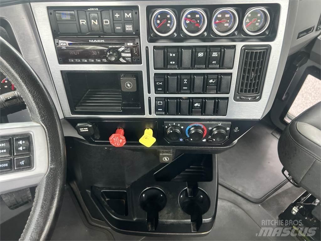 Mack AN64T Tahače