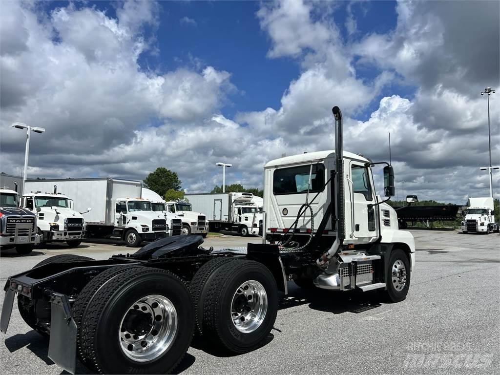 Mack AN64T Tahače