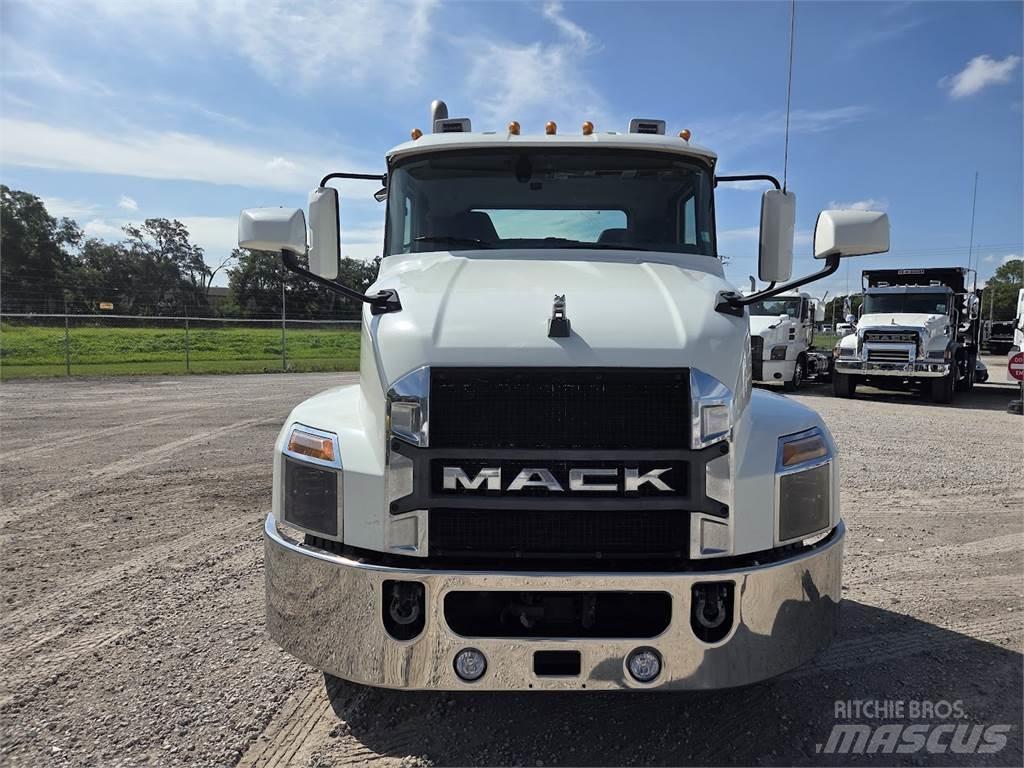 Mack AN64T Tahače