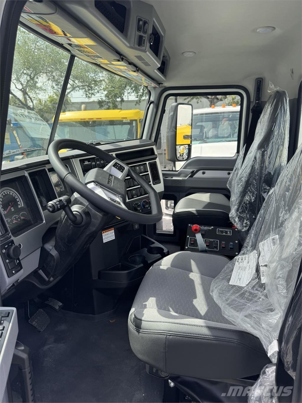 Mack GR64B Domíchávače betonu