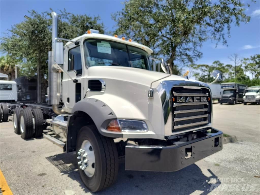 Mack GR64BX Domíchávače betonu