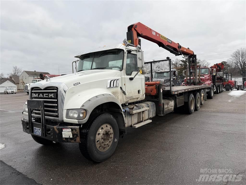 Mack GU700 Nákladní vozidlo bez nástavby