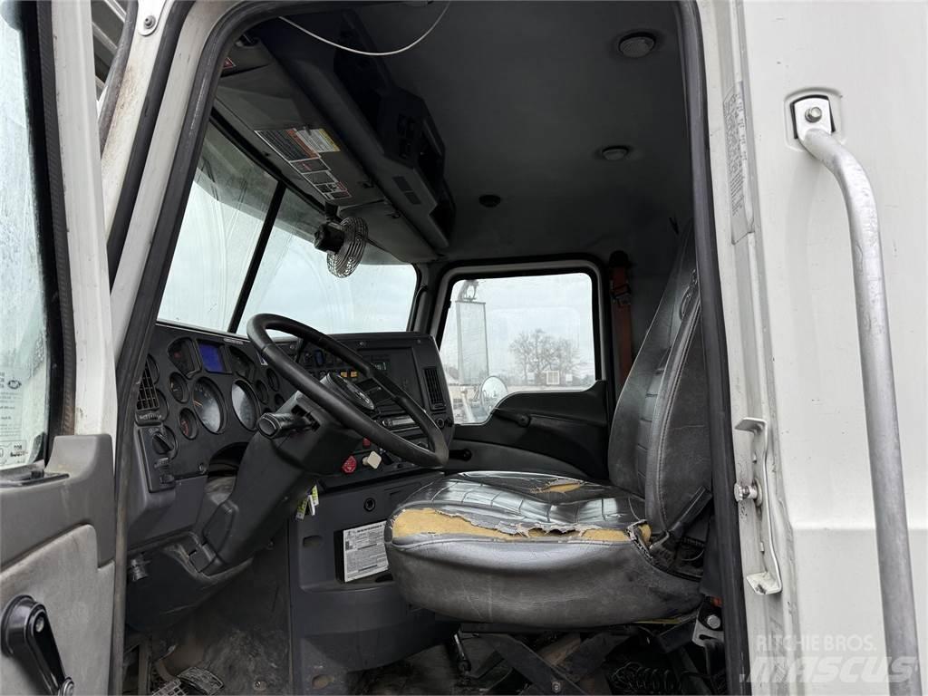 Mack GU700 Nákladní vozidlo bez nástavby