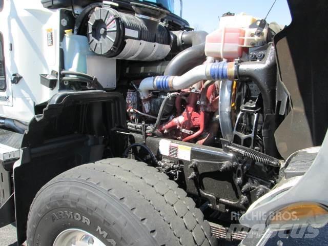 Mack GU713 Další