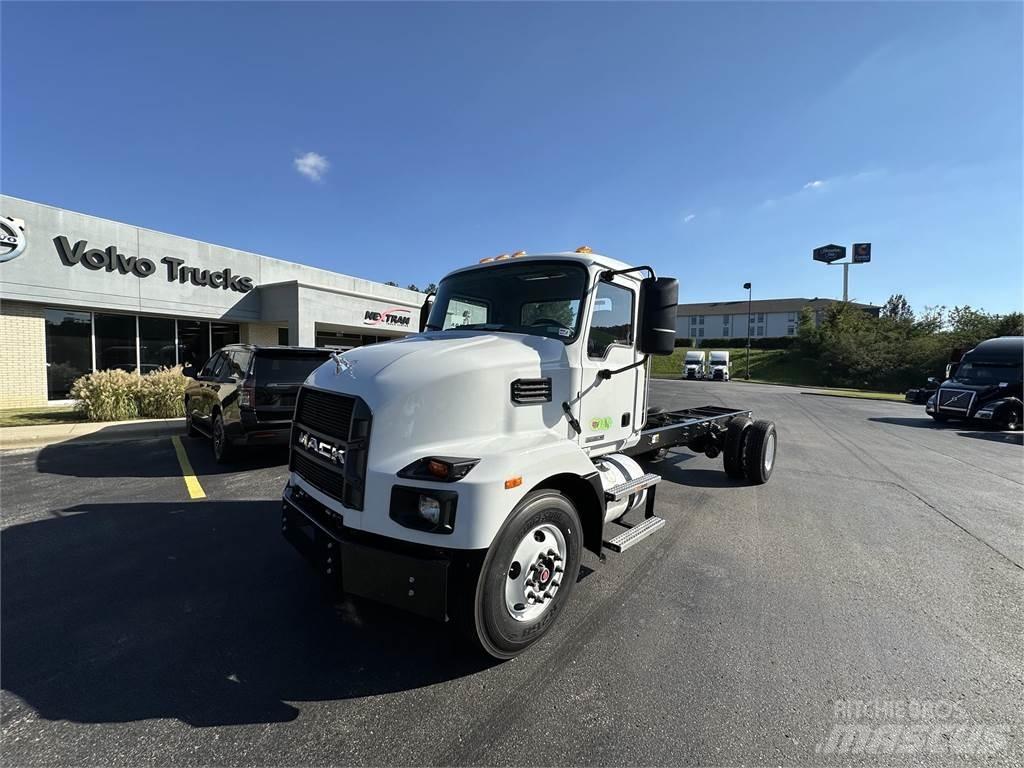 Mack MD6 42R Nákladní vozidlo bez nástavby