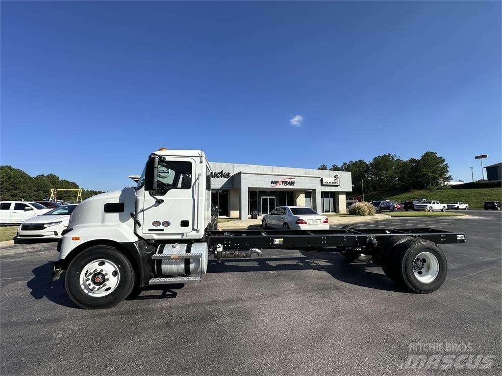 Mack MD6 42R Nákladní vozidlo bez nástavby