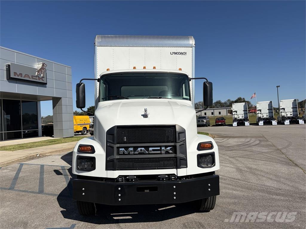 Mack MD6 42R Skříňová nástavba