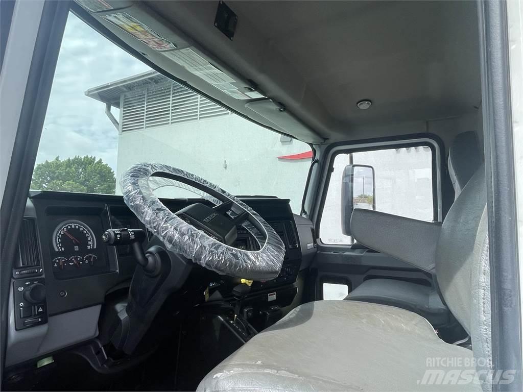 Mack MD642 Nákladní vozidlo bez nástavby