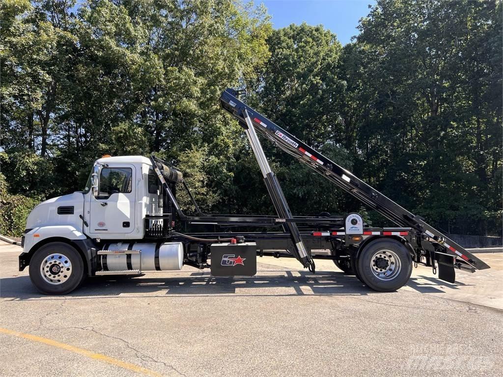 Mack MD7 42R Nákladní vozidlo bez nástavby