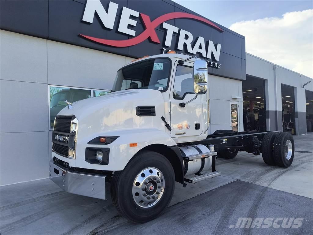 Mack MD7 42R Nákladní vozidlo bez nástavby