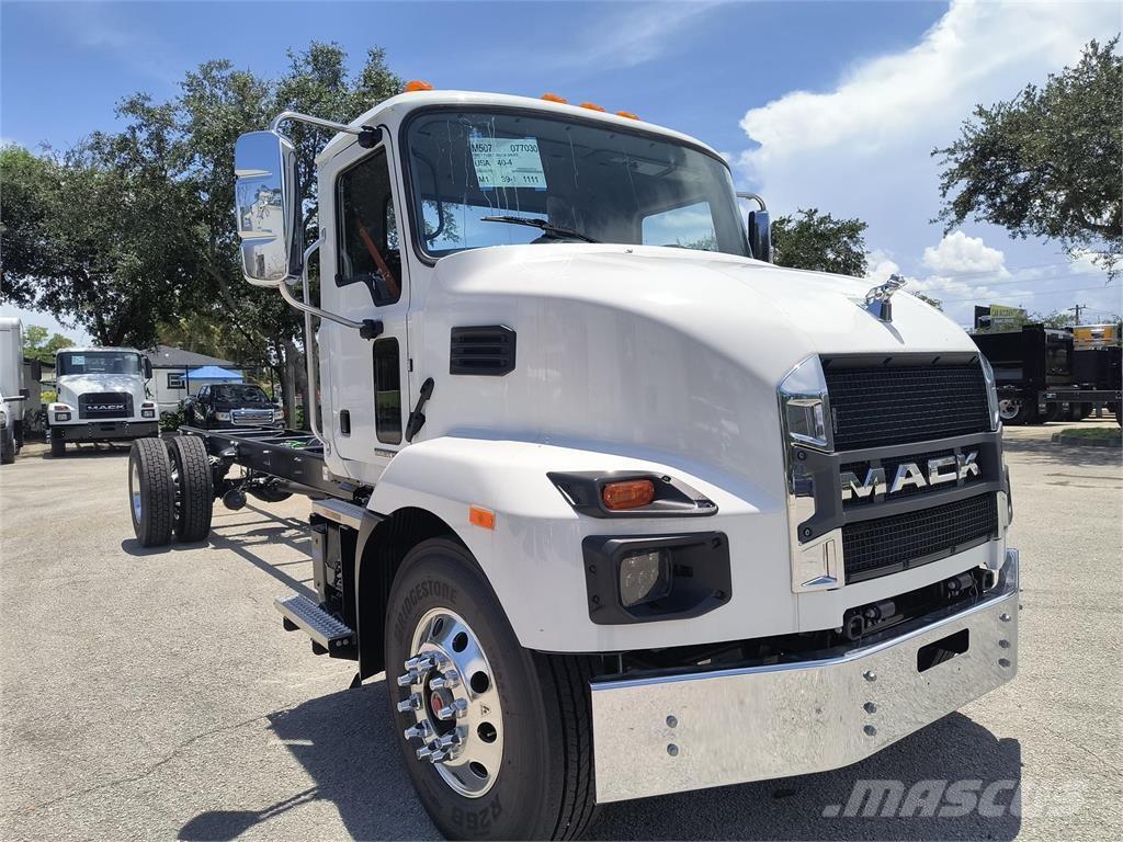 Mack MD7 42R Nákladní vozidlo bez nástavby