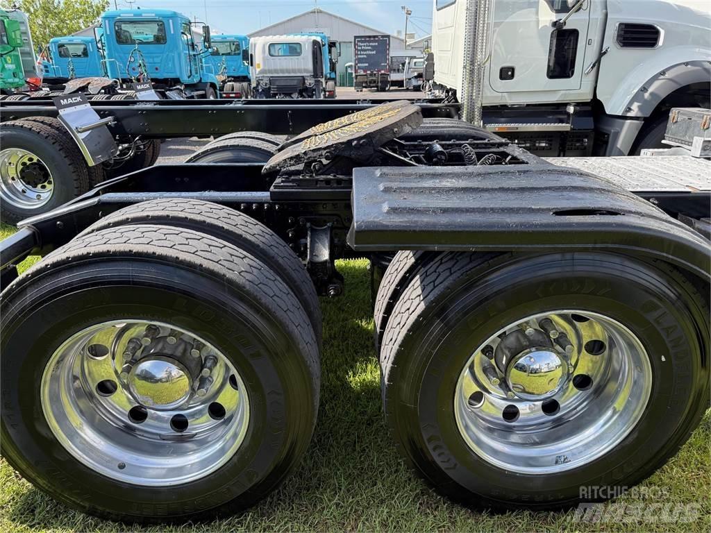 Mack PI64T Tahače